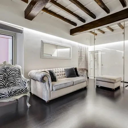 Colonna Luxury - Pantheon